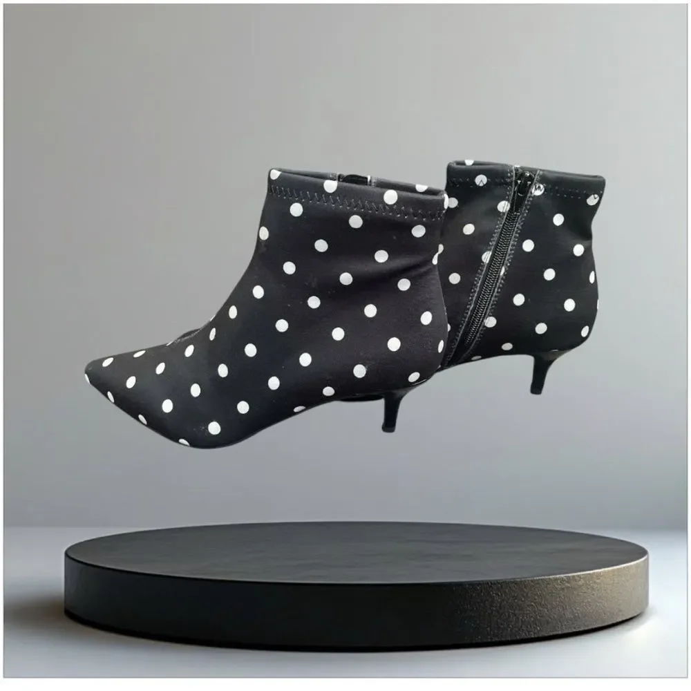 Betsey Johnson Black White Verona Polka Dot Side Zip Kitten Heel Booties Size 6